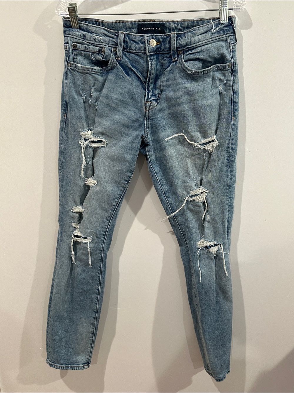 Aeropostale Men’s  Athletic Skinny Distressed Light Blue  Jeans Size 29/32